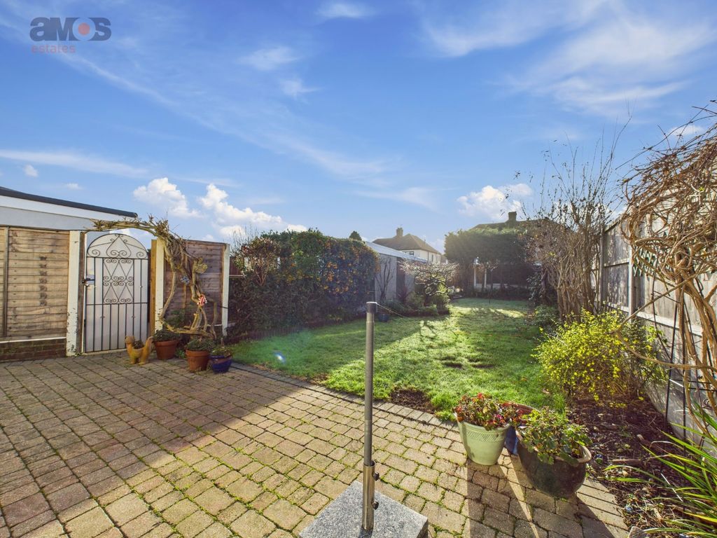 Property photo 3 of 16 4682275