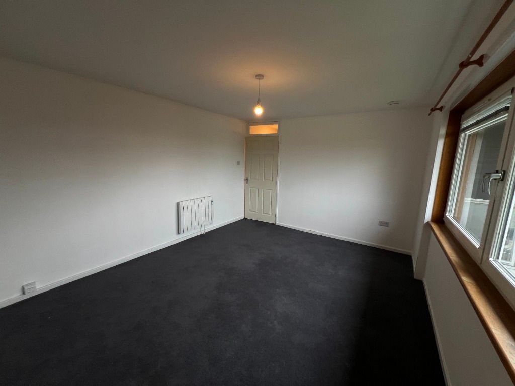 Property photo 3 of 11 Photo 3