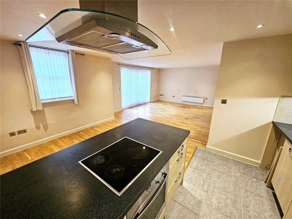 Property photo 2 of 16 Kitchen