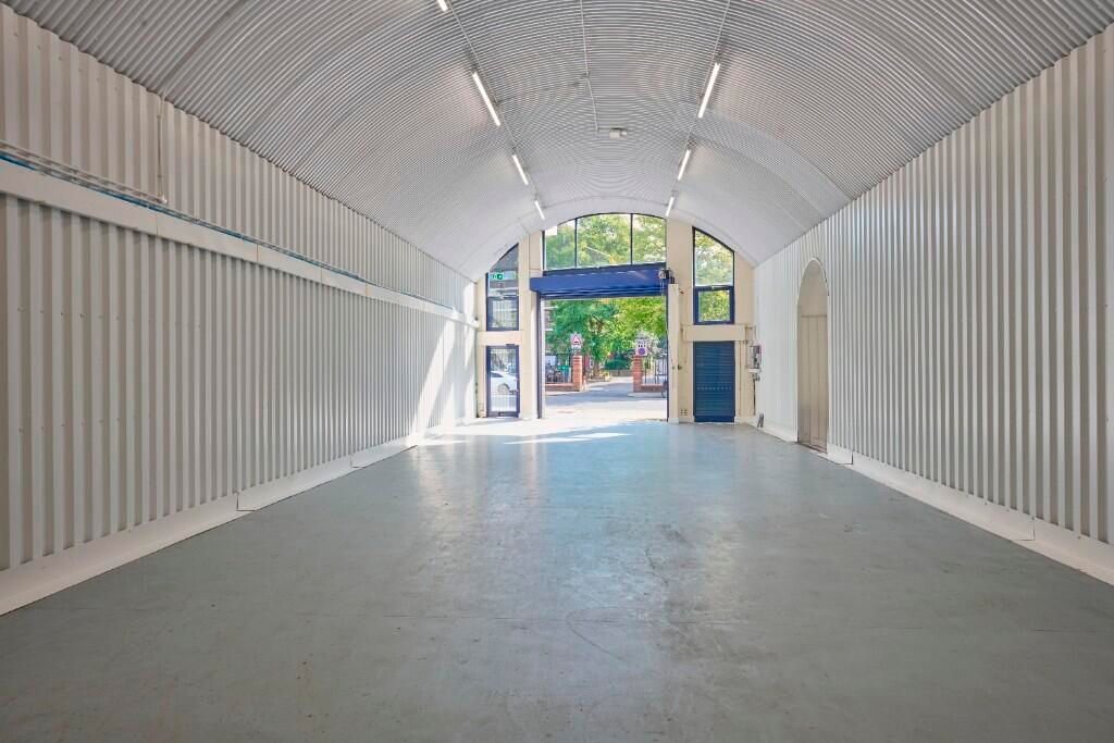 Property photo 2 of 3