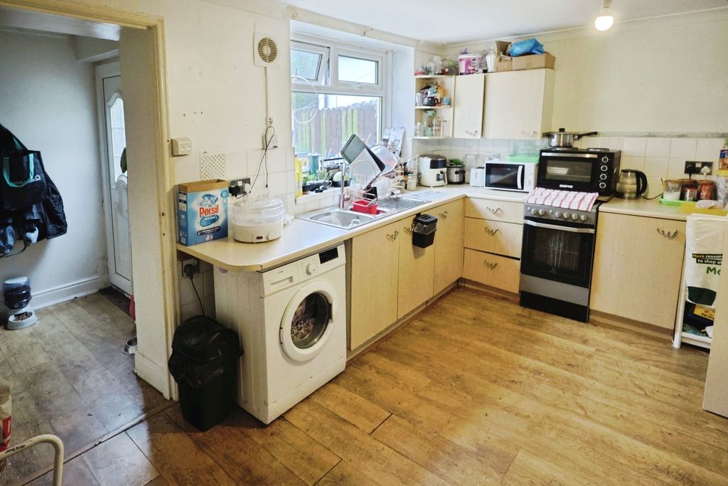 Property photo 3 of 7 Pbox-Img.Jpg