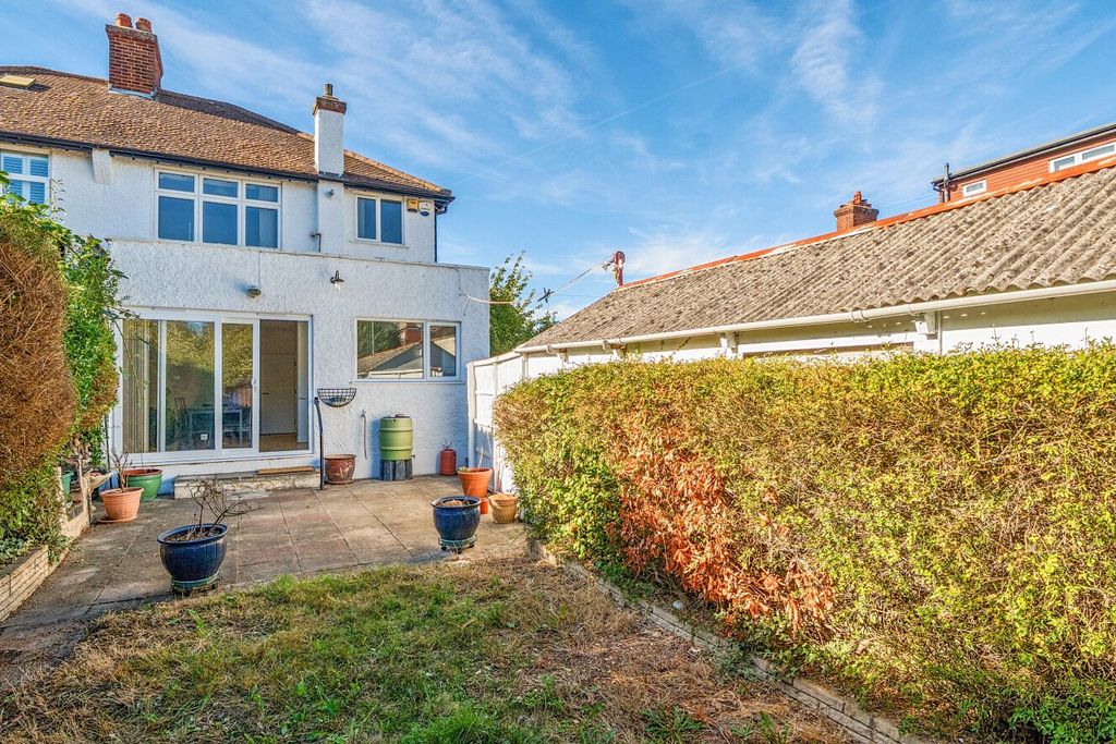 Property photo 2 of 15 Picture No. 06