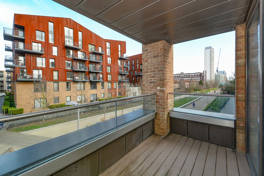 Property photo 2 of 15 4 Oslo Tower (11)