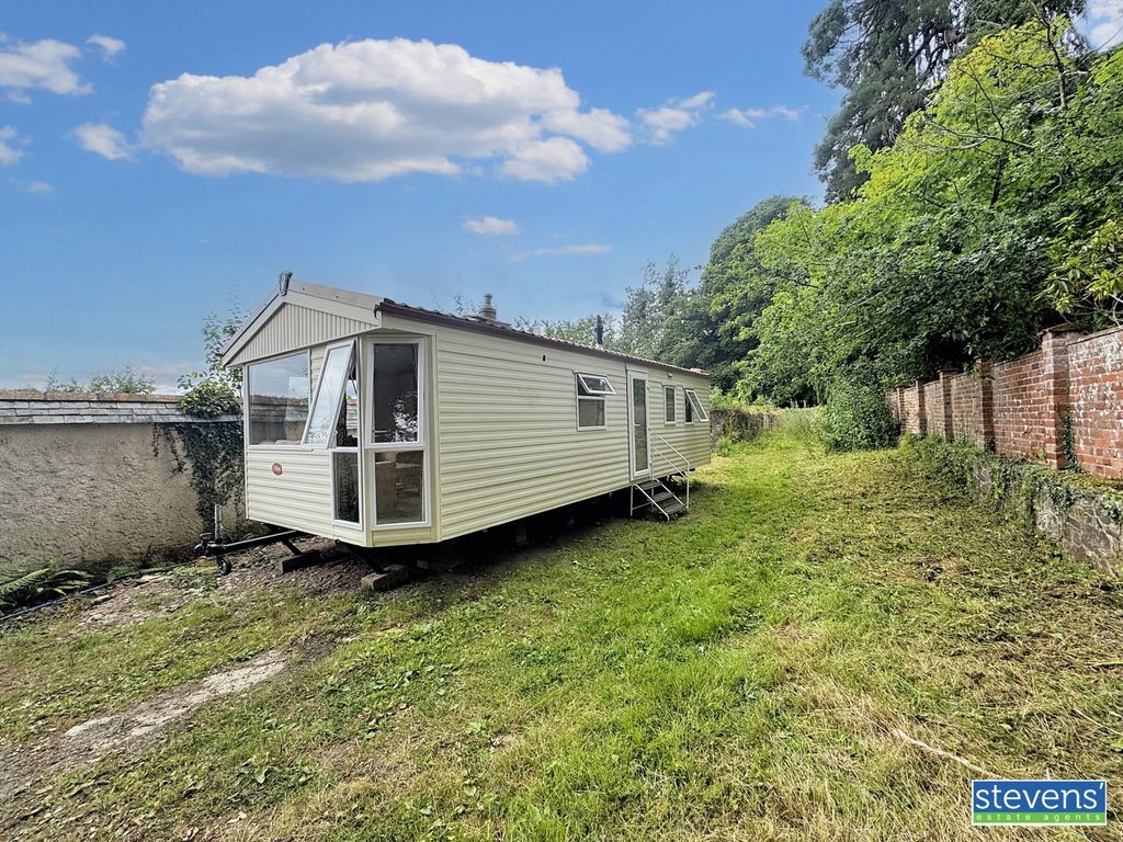 Property photo 1 of 10 Image00010