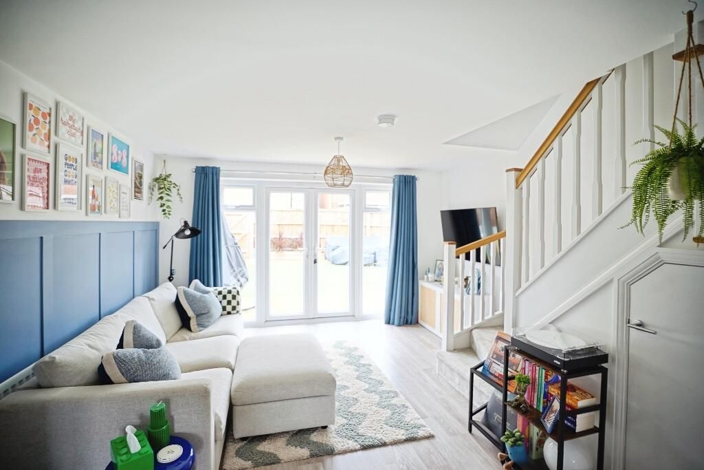 Property photo 2 of 17