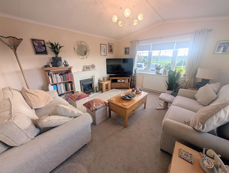 Property photo 3 of 12 Photo 9