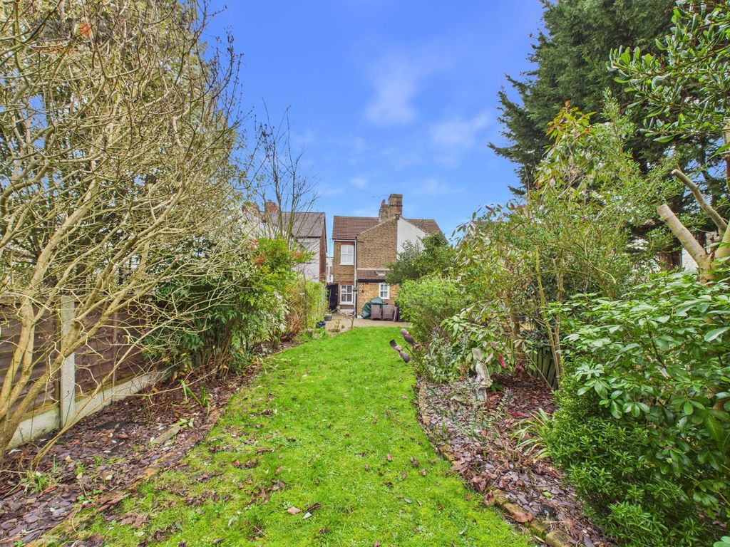 Property photo 2 of 17 4208424