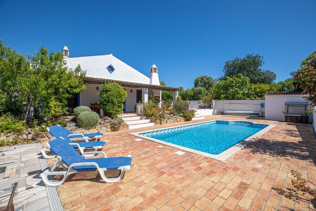 Property photo 2 of 29 Algarve Villa Ptsaov508 2