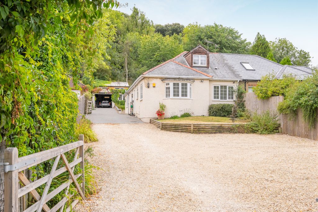 Property photo 1 of 23 Picture No. 10