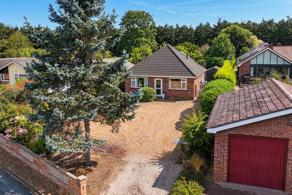 Property photo 1 of 28