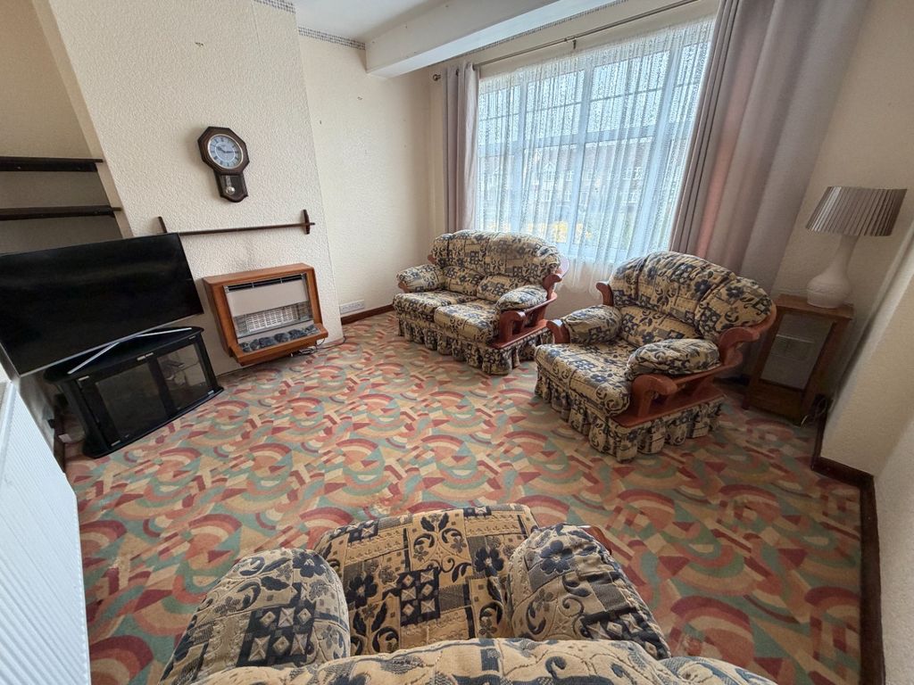 Property photo 3 of 18 4802314