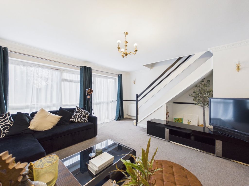 Property photo 2 of 12 Picture No. 23