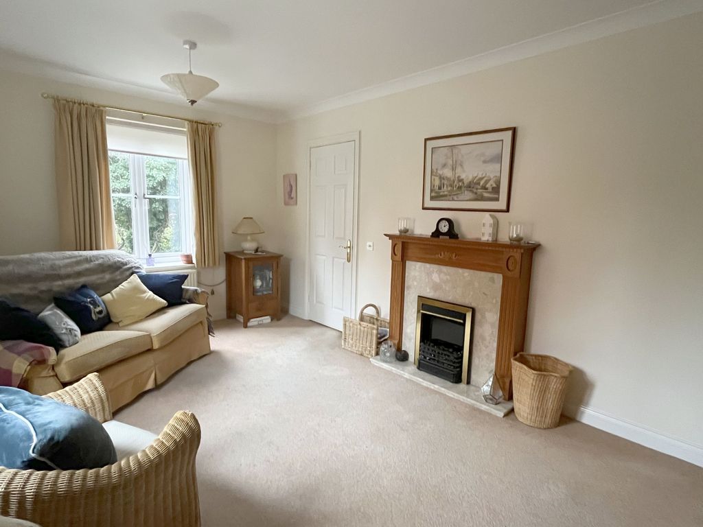 Property photo 3 of 21 Gallery