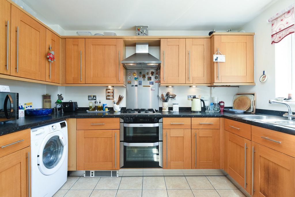 Property photo 2 of 16 4341076