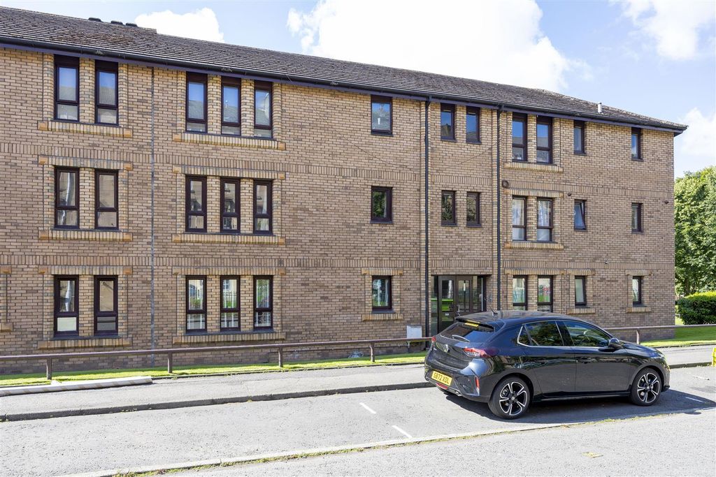 Property photo 1 of 13 0-1_149_Raeberry_Street_Glasgow_001.Jpg