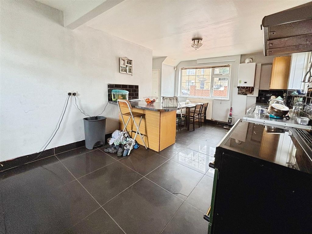 Property photo 3 of 15 Kitchen/Diner