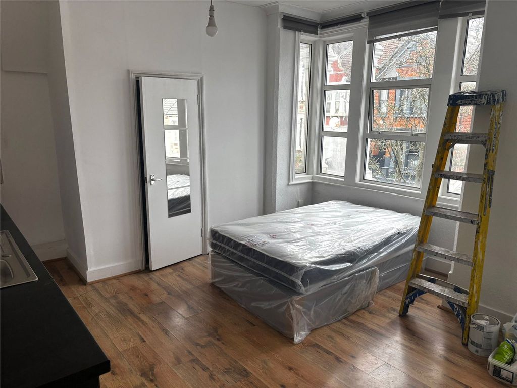 Property photo 3 of 4 Picture No. 27