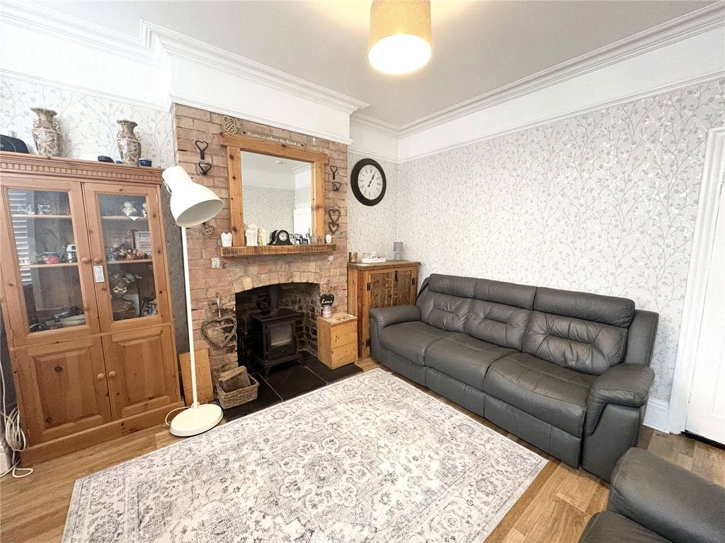 Property photo 3 of 12 Picture No. 14