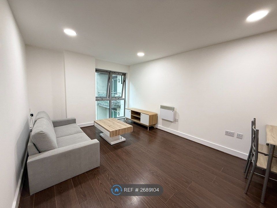 Property photo 2 of 8