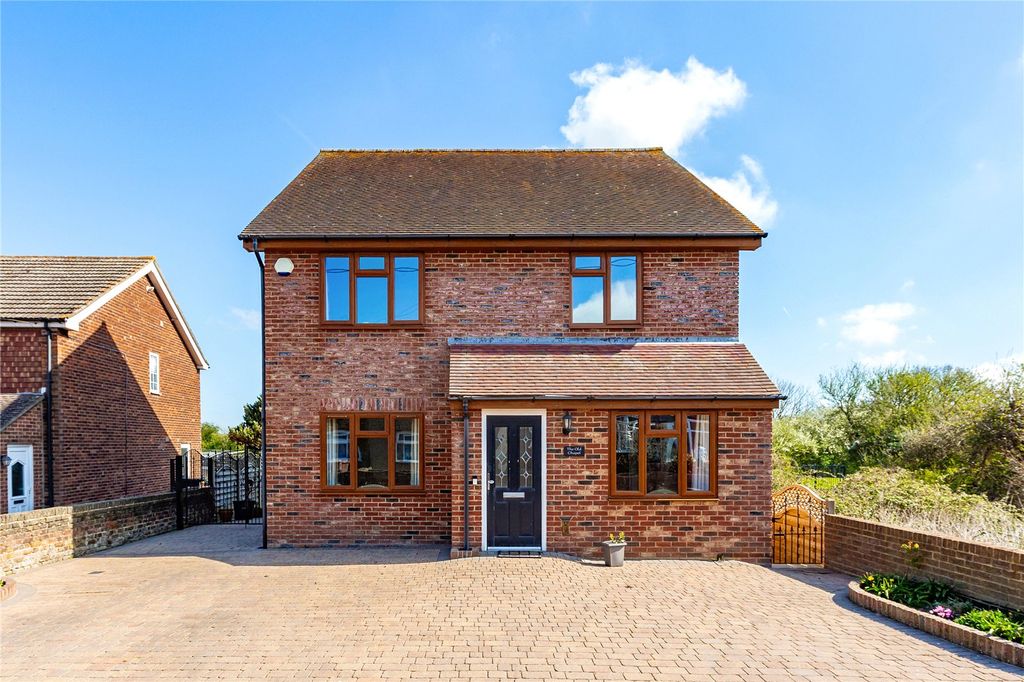 Property photo 1 of 20 Front