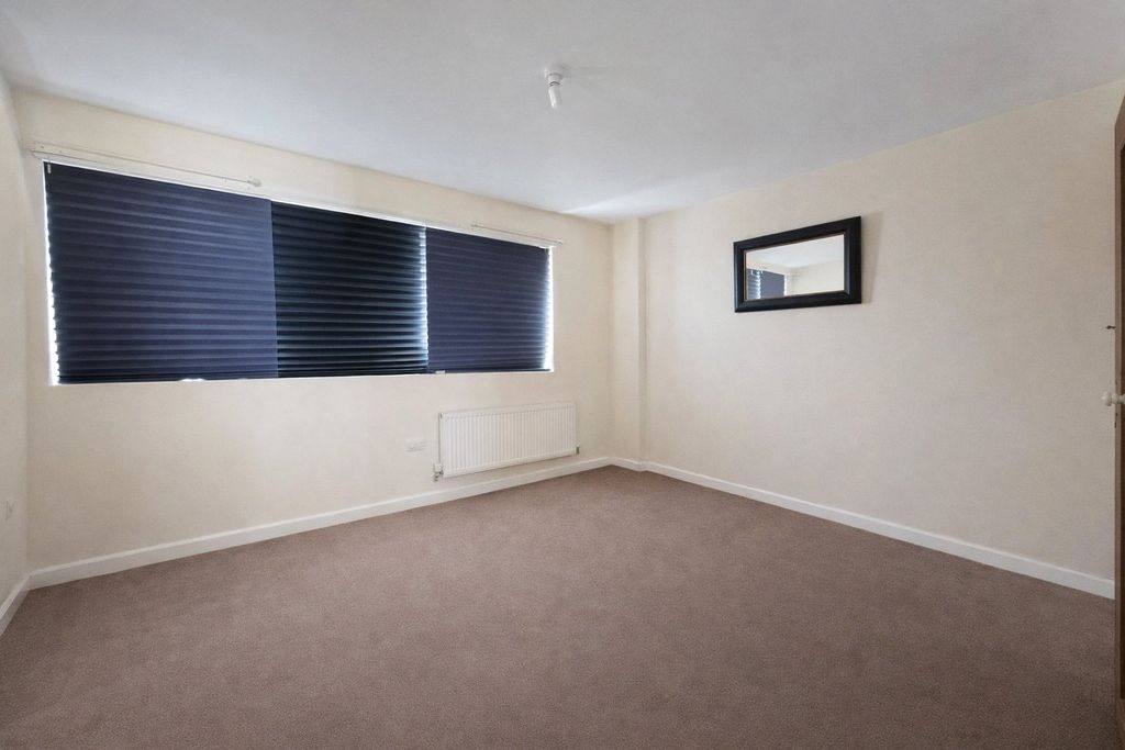 Property photo 3 of 8 Picture 3