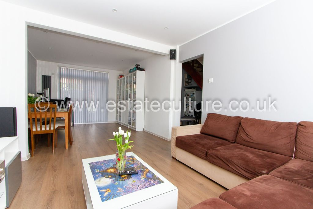 Property photo 3 of 21