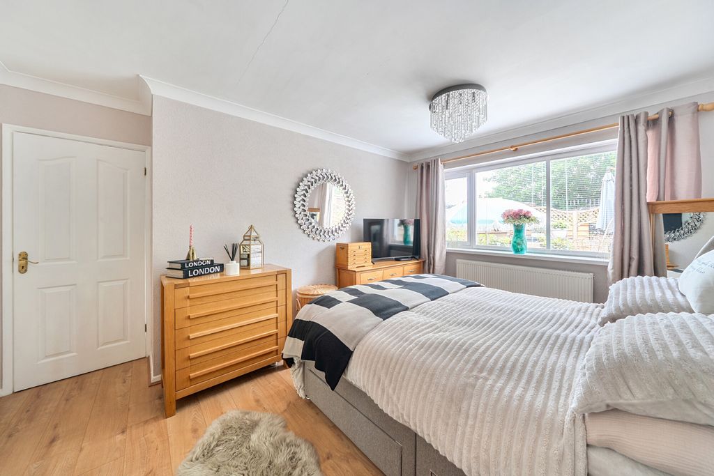 Property photo 3 of 22 1472834-16-6A2c33...