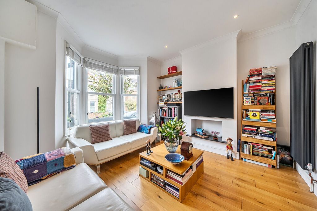 Property photo 3 of 21 Picture 3