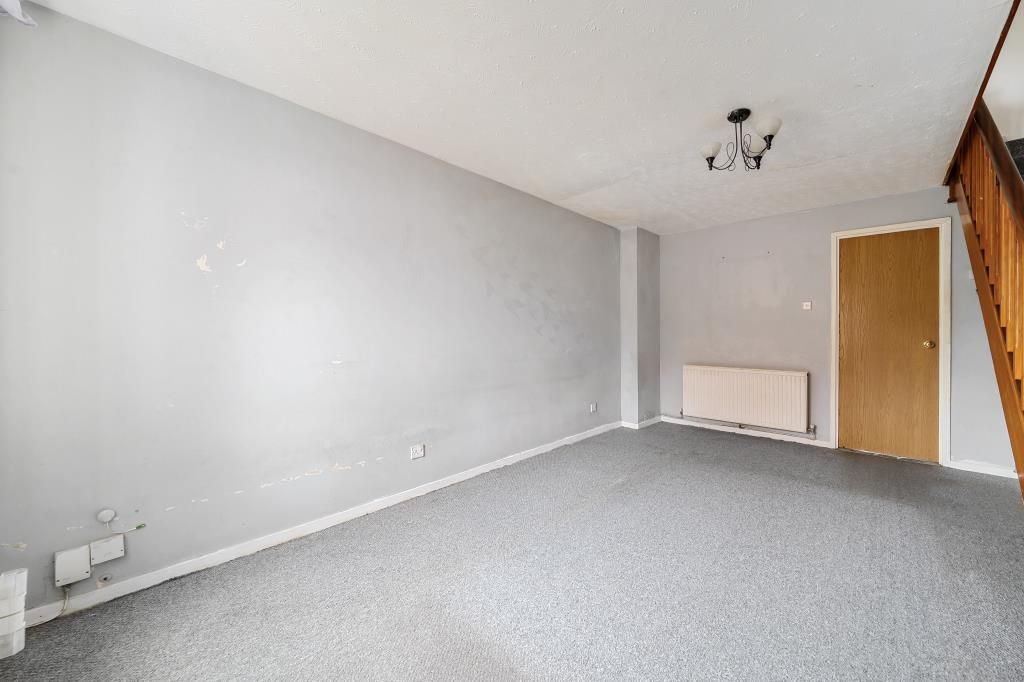 Property photo 3 of 17 Living Room