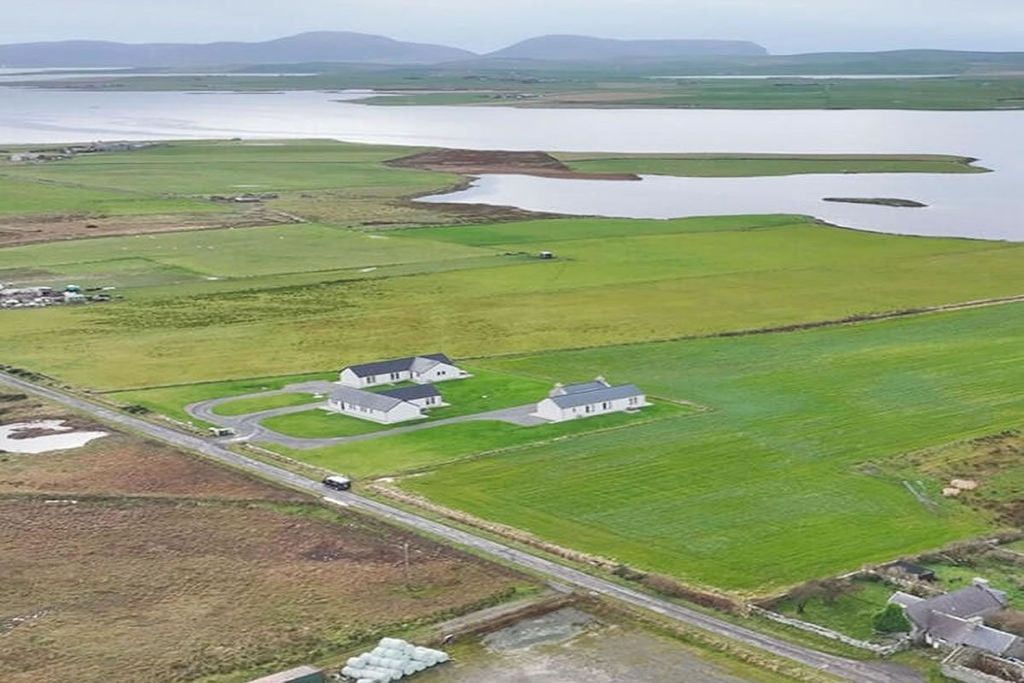 Property photo 3 of 8