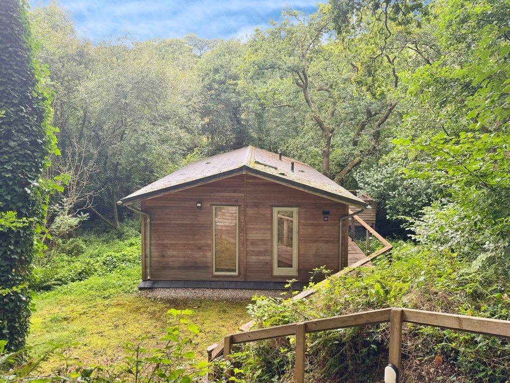 Property photo 1 of 17 Lodge