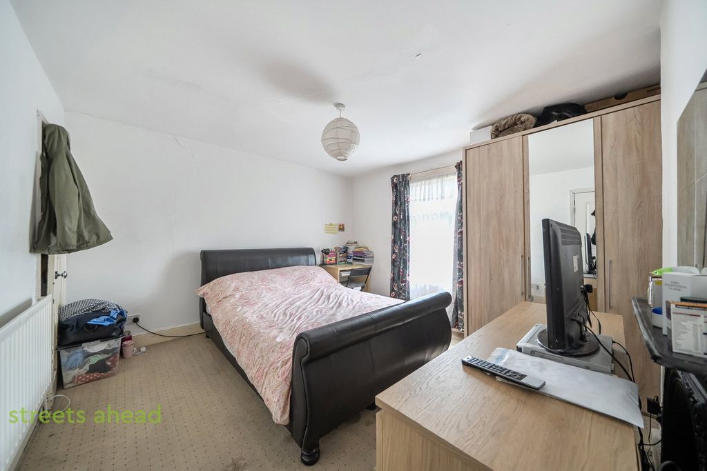 Property photo 1 of 14 6A8A0870-3B04-497...