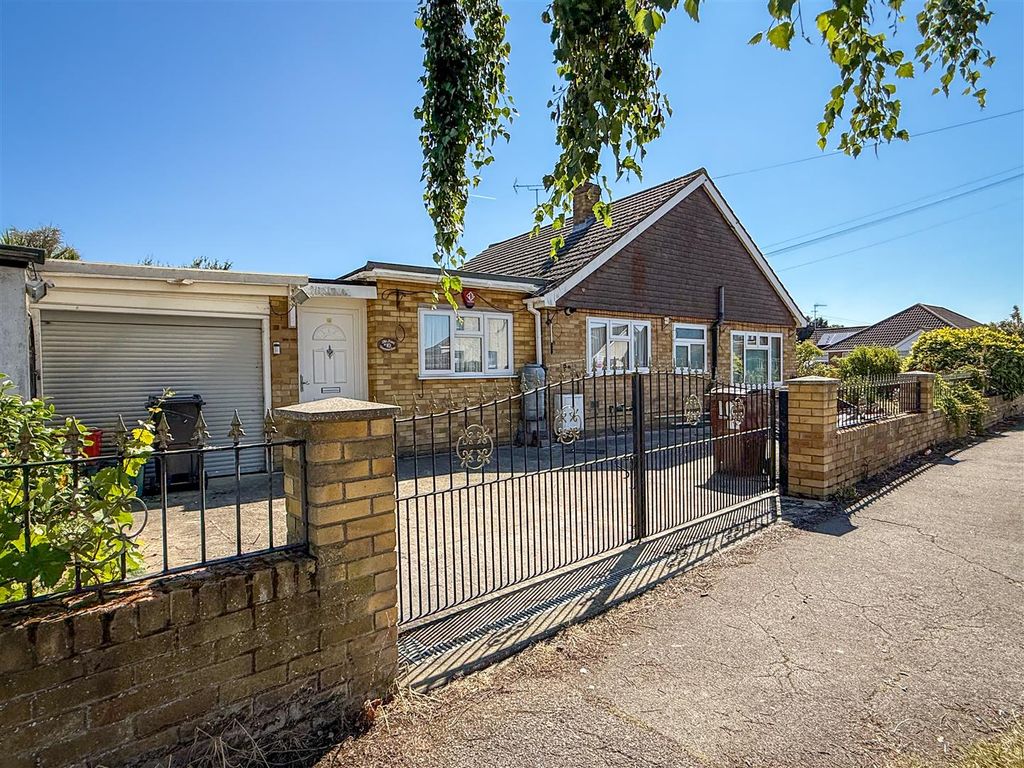 Property photo 1 of 11 Outside