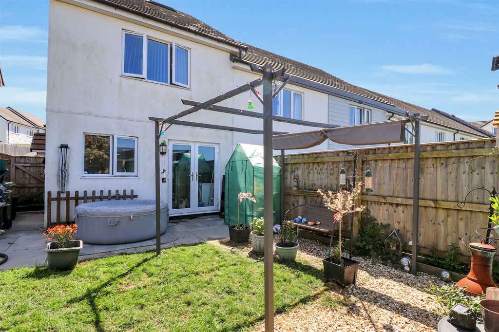 Property photo 2 of 12 2 - Picture No. 06