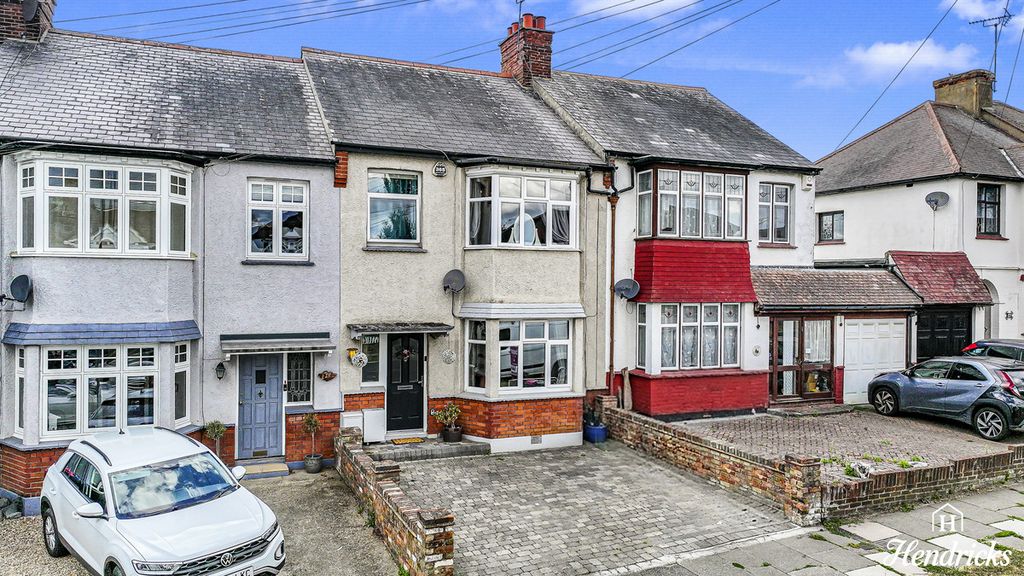 Property photo 2 of 27