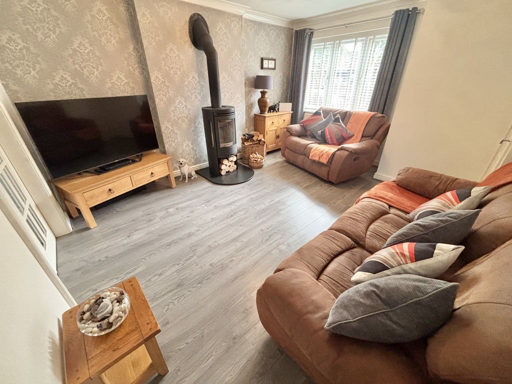 Property photo 2 of 26