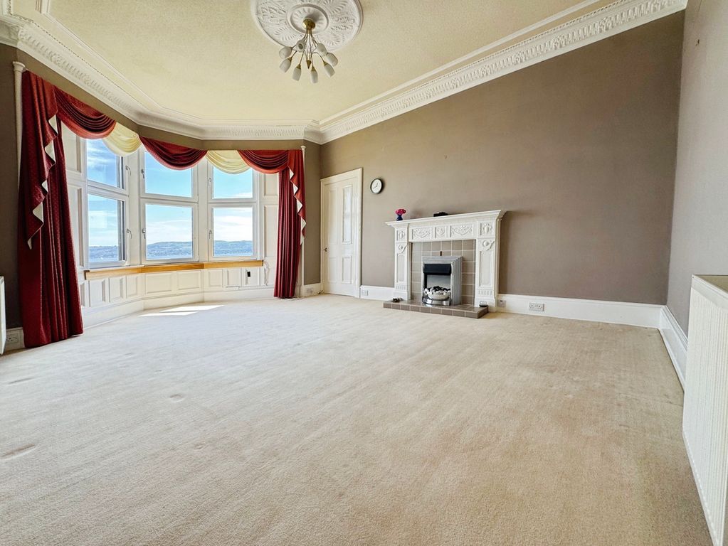 Property photo 2 of 25