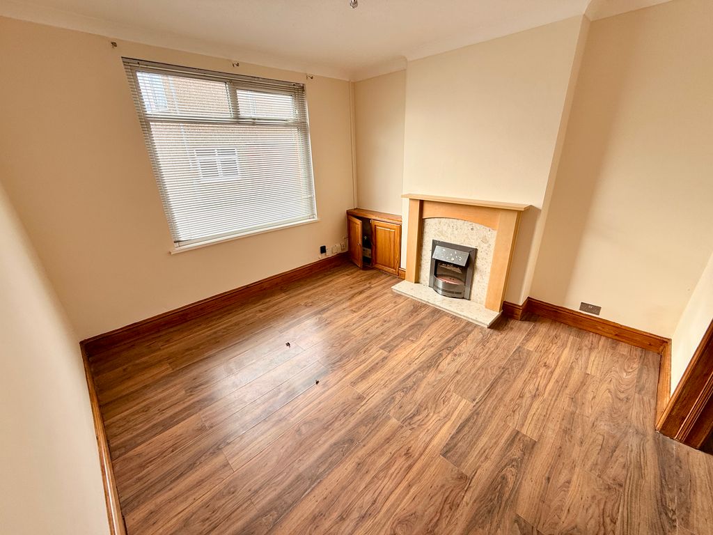 Property photo 3 of 19 Image