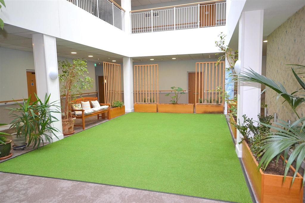 Property photo 2 of 14 0014.Png