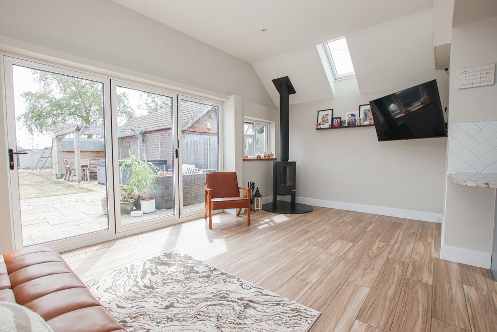 Property photo 2 of 26 5411612