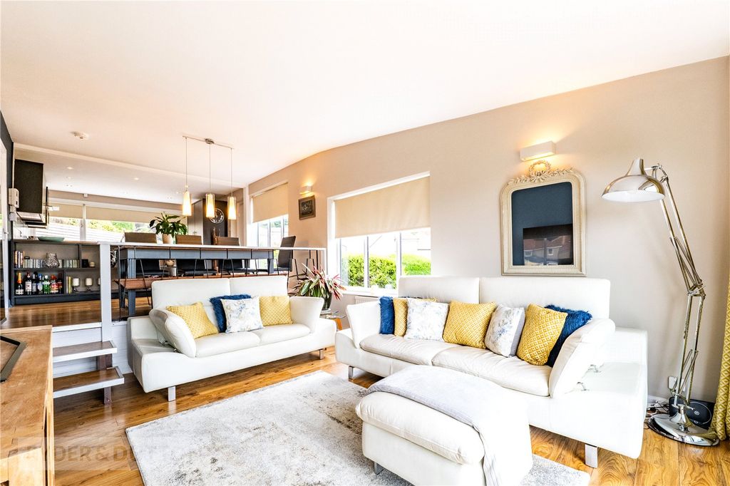 Property photo 2 of 31 Picture No. 38