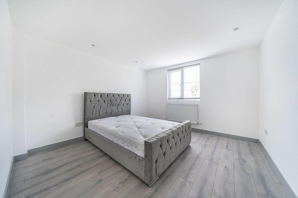 Property photo 2 of 15 Pic 5.Jpg