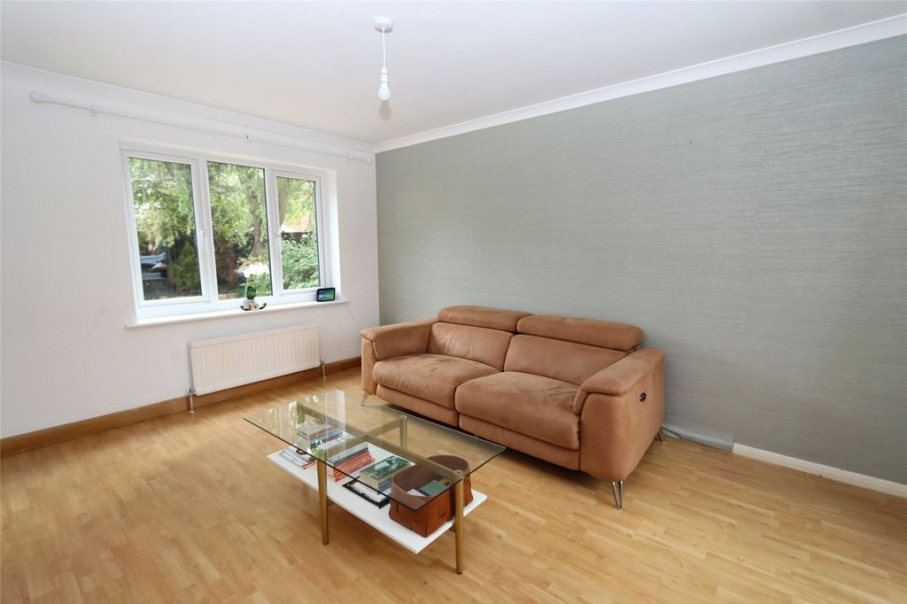 Property photo 2 of 15 Picture No. 18