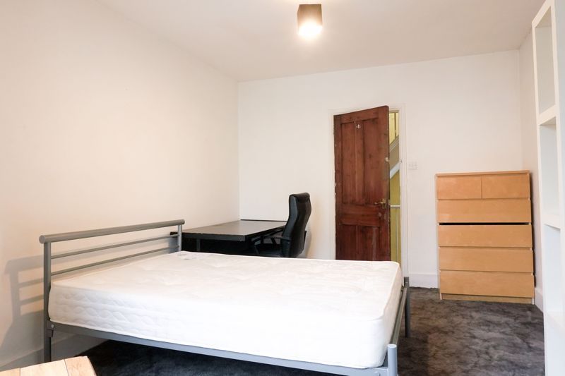 Property photo 2 of 11 Photo 13