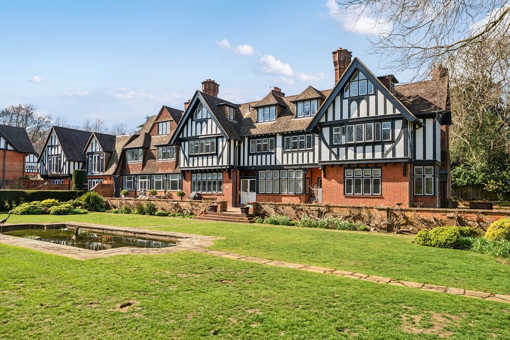 Property photo 2 of 16