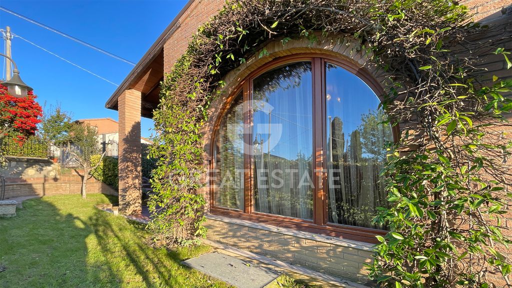 Property photo 1 of 21 Exteriors