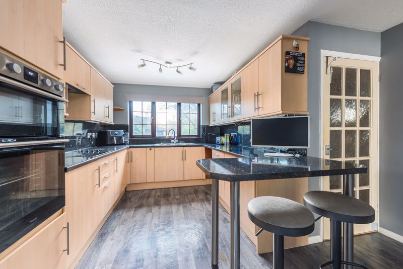 Property photo 3 of 11 Photo 8