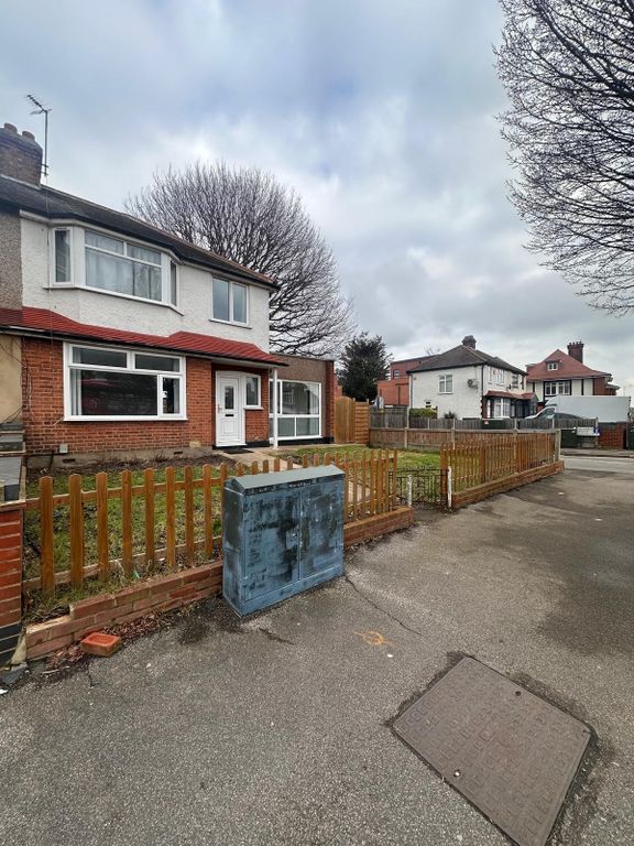 Property photo 2 of 26