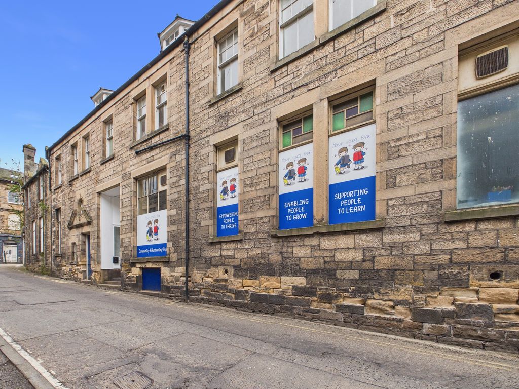 Property photo 1 of 8 Cam03481G0-Pr0139-Still003