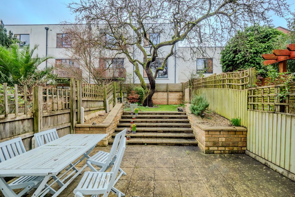 Property photo 2 of 13 Photo 1